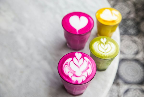 Comment intégrer l'huile de pépins de grenade dans sa routine pour combattre les signes de l'âge?